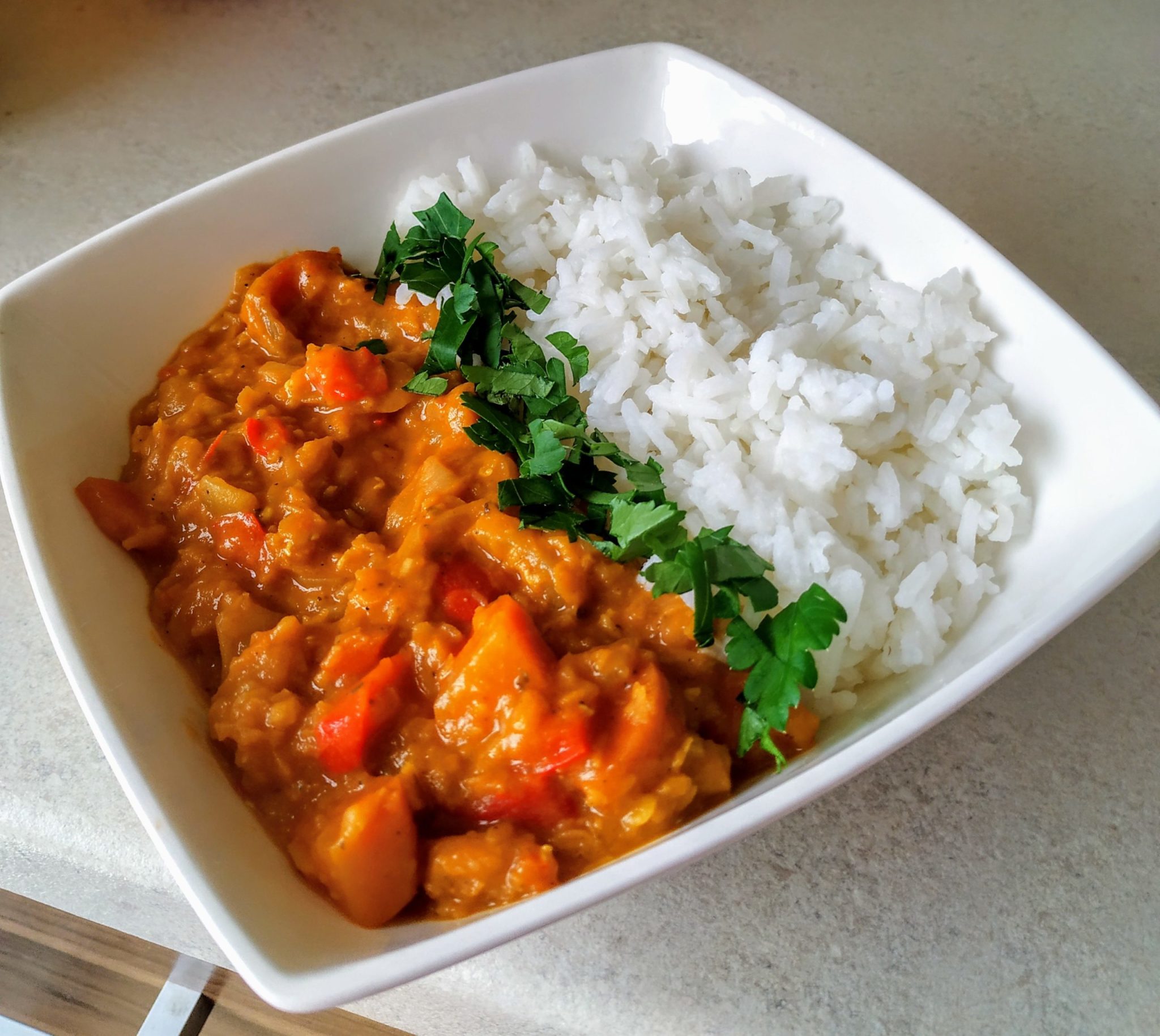Zdjęcie poglądowe dla Curry z soczewicą i mlekiem kokosowym